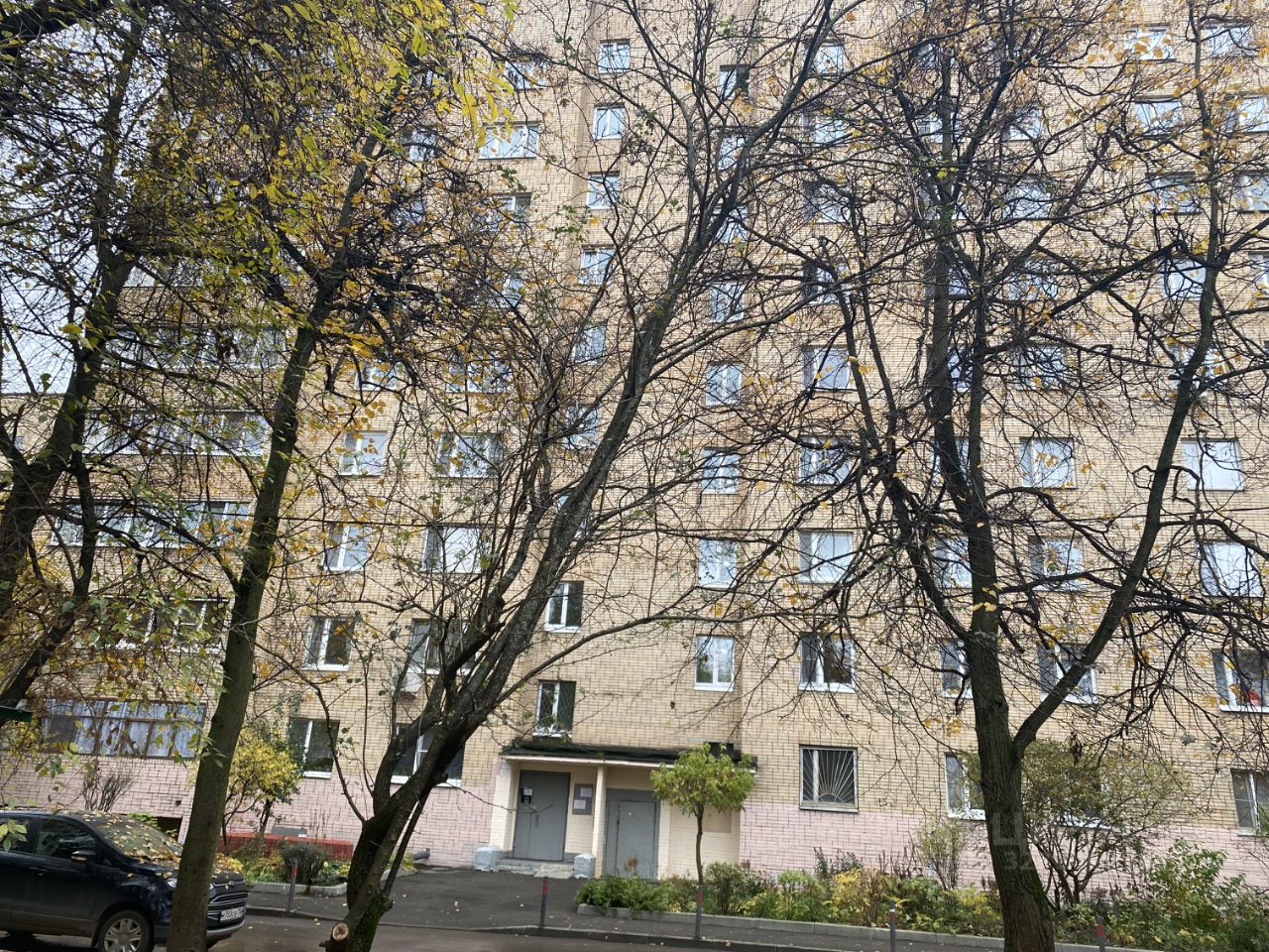 Продажа 3-комн квартиры на вторичном рынке Бирюлевская улица, 37К3