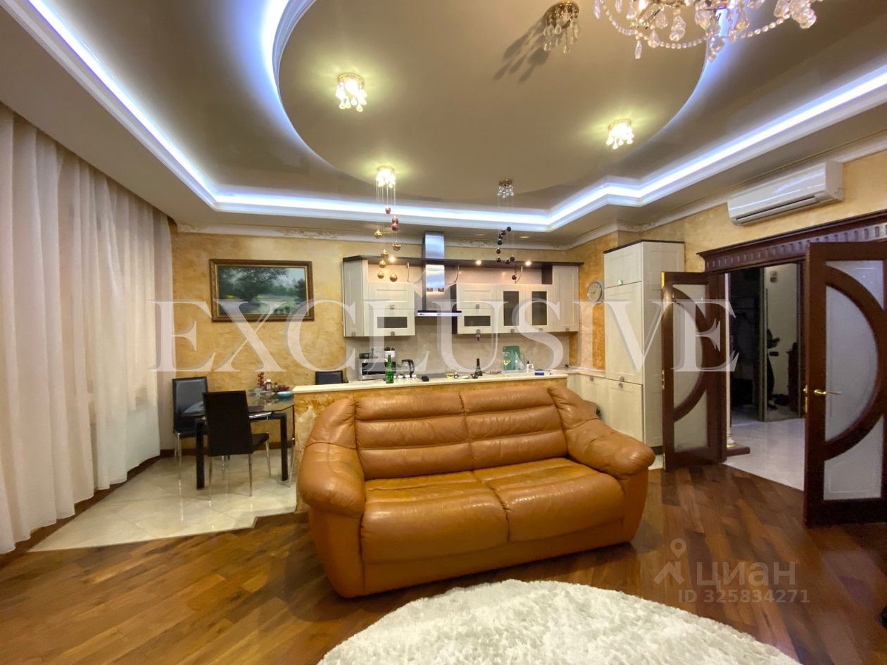 Продажа 3-комн квартиры на вторичном рынке улица Коштоянца, 20К3