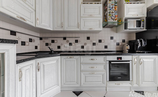 Продажа 2-комн квартиры на вторичном рынке улица Седова,  д. 24 к1 литВ