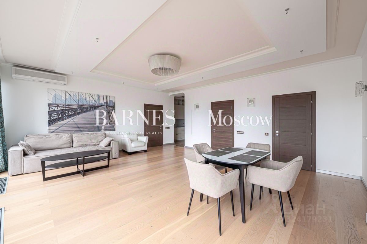 Аренда 2-комн квартиры на вторичном рынке Нежинская улица, 1к2