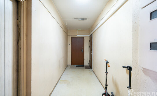 Продажа 1-комн квартиры на вторичном рынке улица Раменки,  д. 9 к3