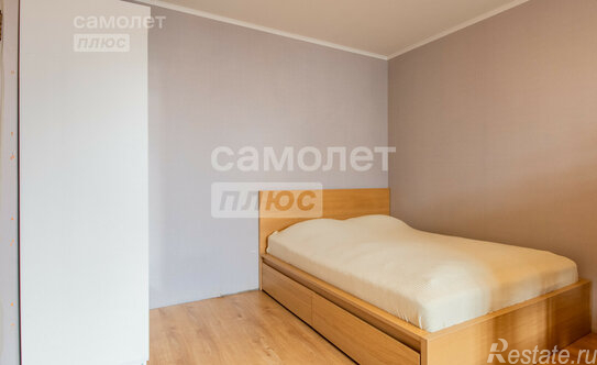 Продажа 1-комн квартиры на вторичном рынке Онежская улица,  д. 22