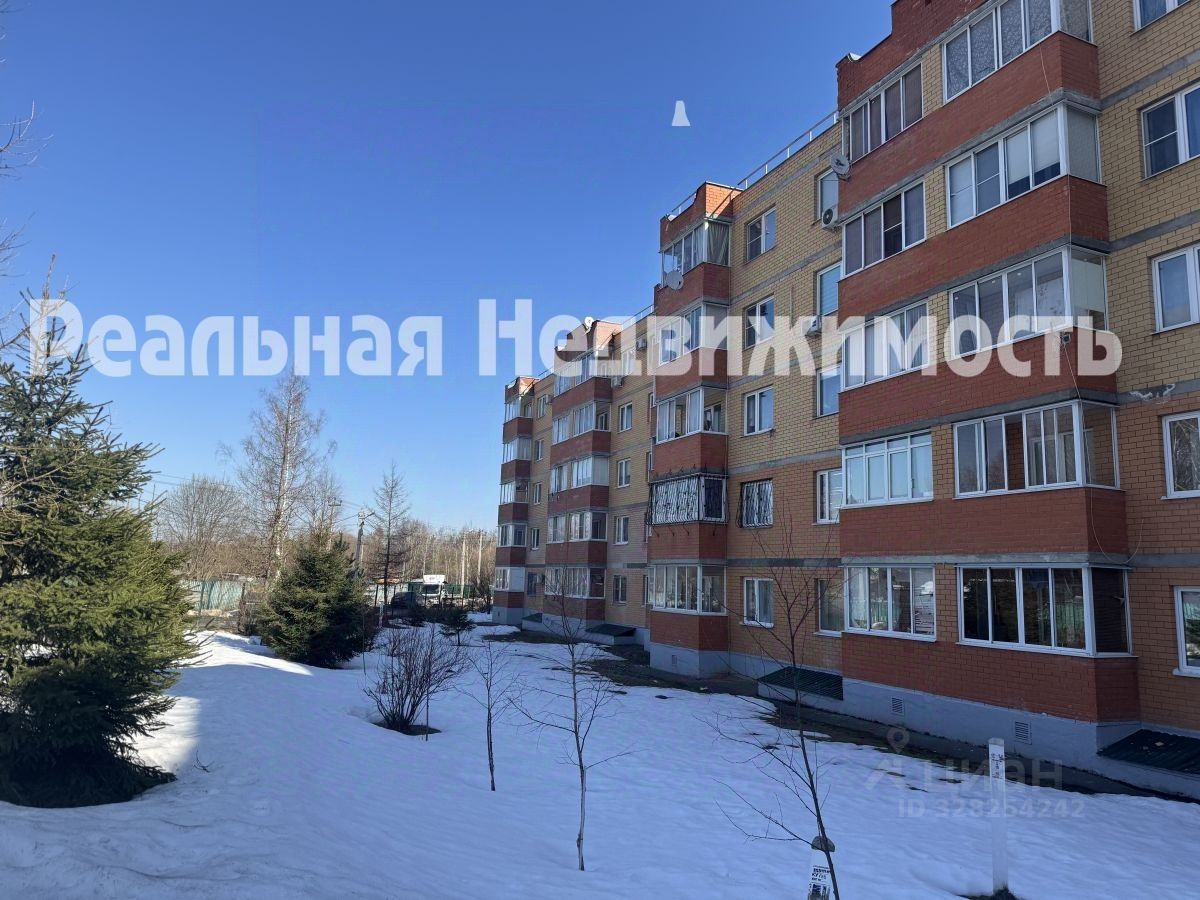 Продажа 2-комн квартиры на вторичном рынке Зеленоградский пгт, улица Островского, 12