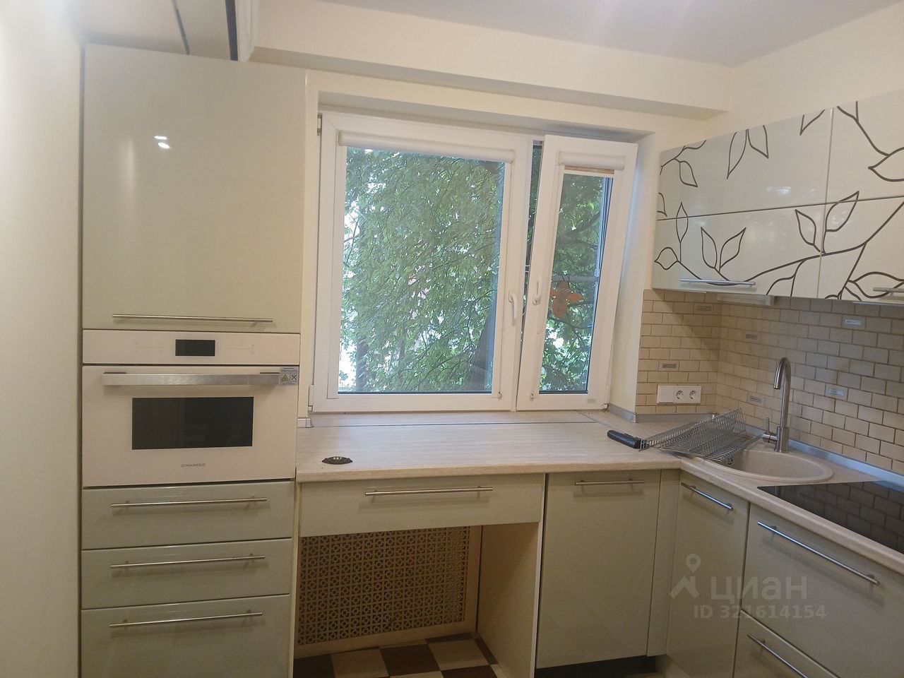 Продажа 2-комн квартиры на вторичном рынке Суздальский проспект, 9