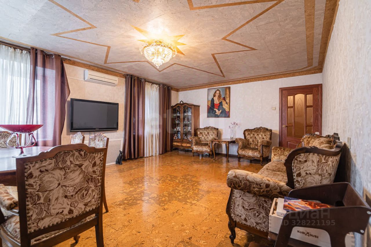 Продажа 4-комн квартиры на вторичном рынке улица Коллонтай, 14К2
