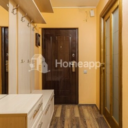 Продажа 2-комн квартиры на вторичном рынке улица Цюрупы,  д. 11 к1