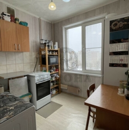 Продажа 2-комн квартиры на вторичном рынке Заречье, улица Декабристов,  д. 10