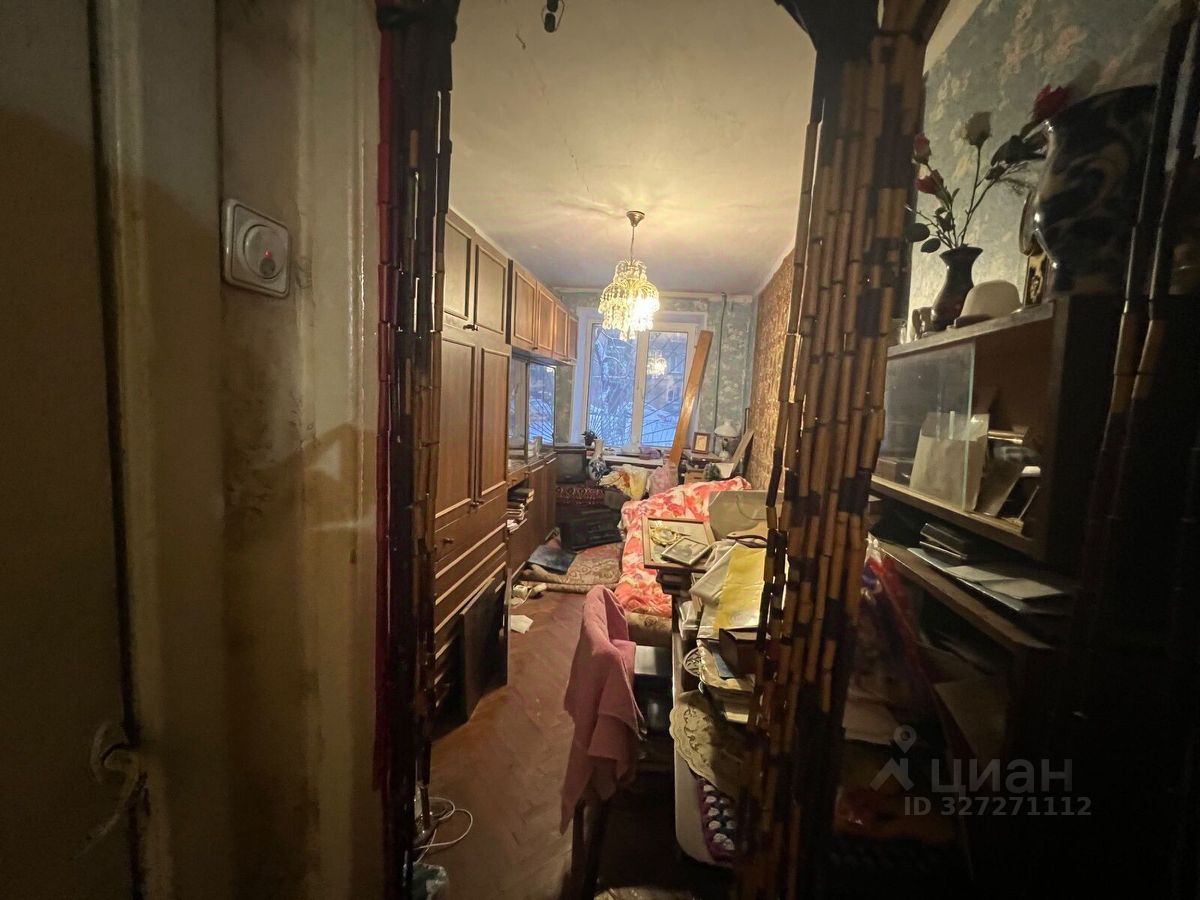 Продажа 3-комн квартиры на вторичном рынке Омская улица, 15