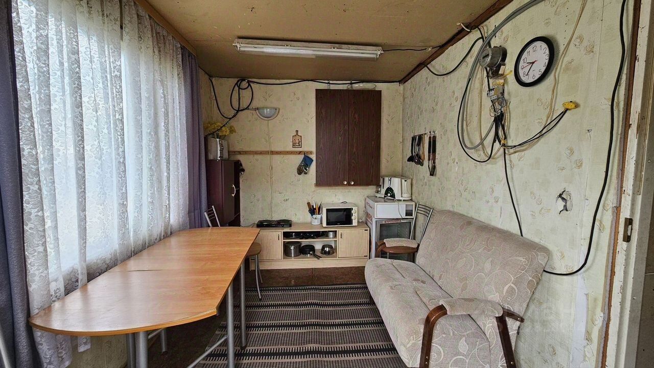 Продажа 2-комн квартиры на вторичном рынке Рощино пгт, улица Железнодорожная, 59