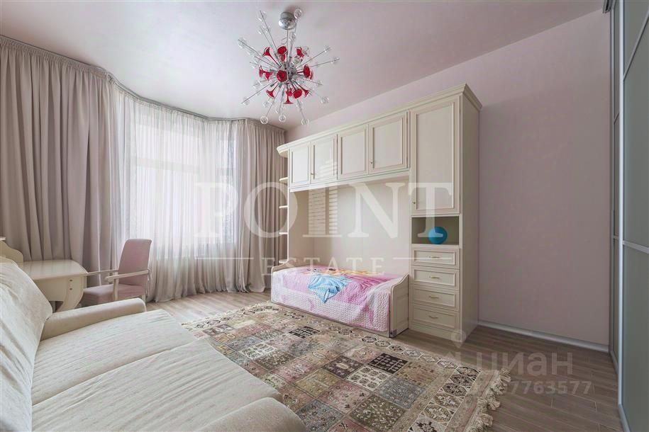 Продажа 4-комн квартиры на вторичном рынке Чапаевский переулок, 3