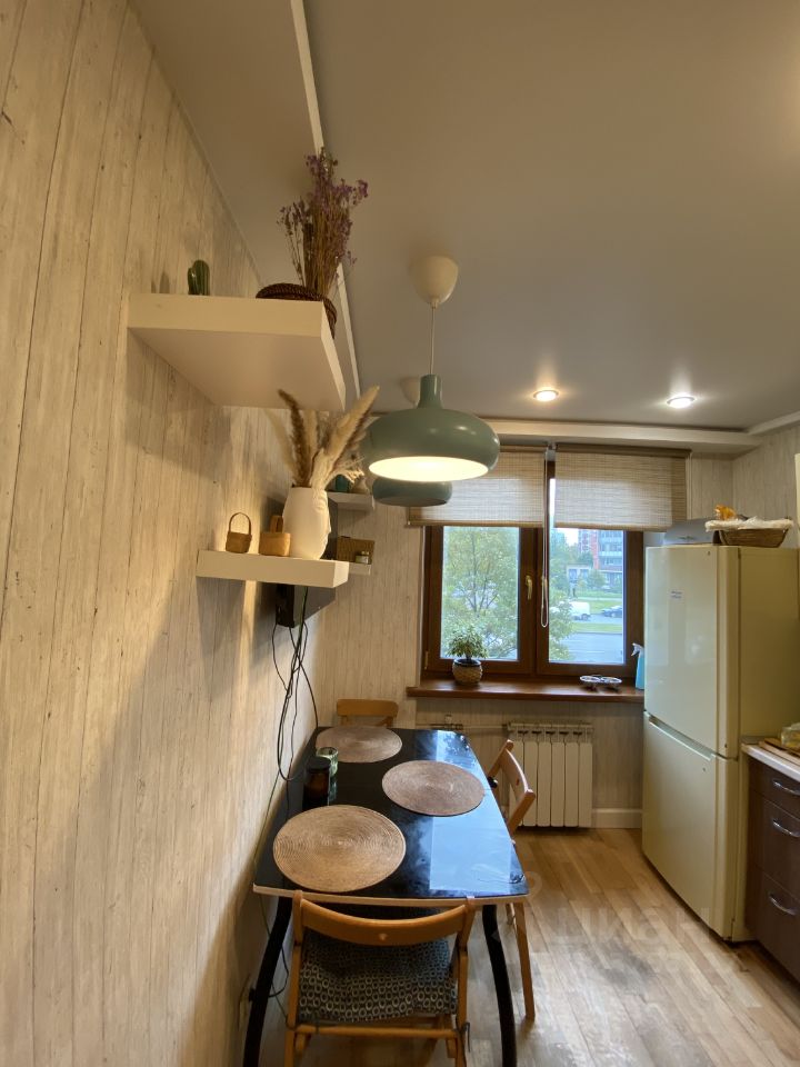 Продажа 1-комн квартиры на вторичном рынке проспект Художников, 2к1