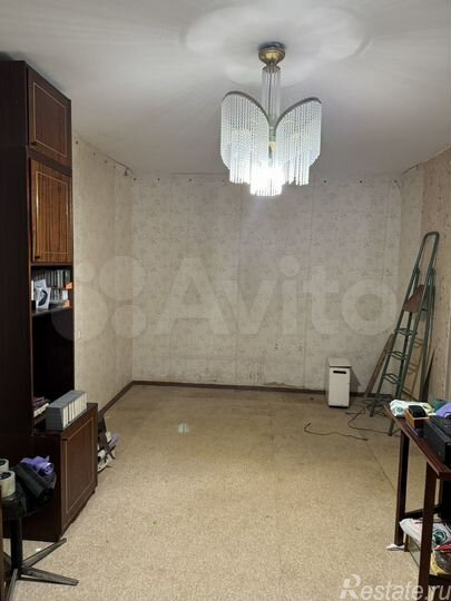 Продажа 1-комн квартиры на вторичном рынке Гатчина г, Авиатриссы Зверевой ул,  д. 20