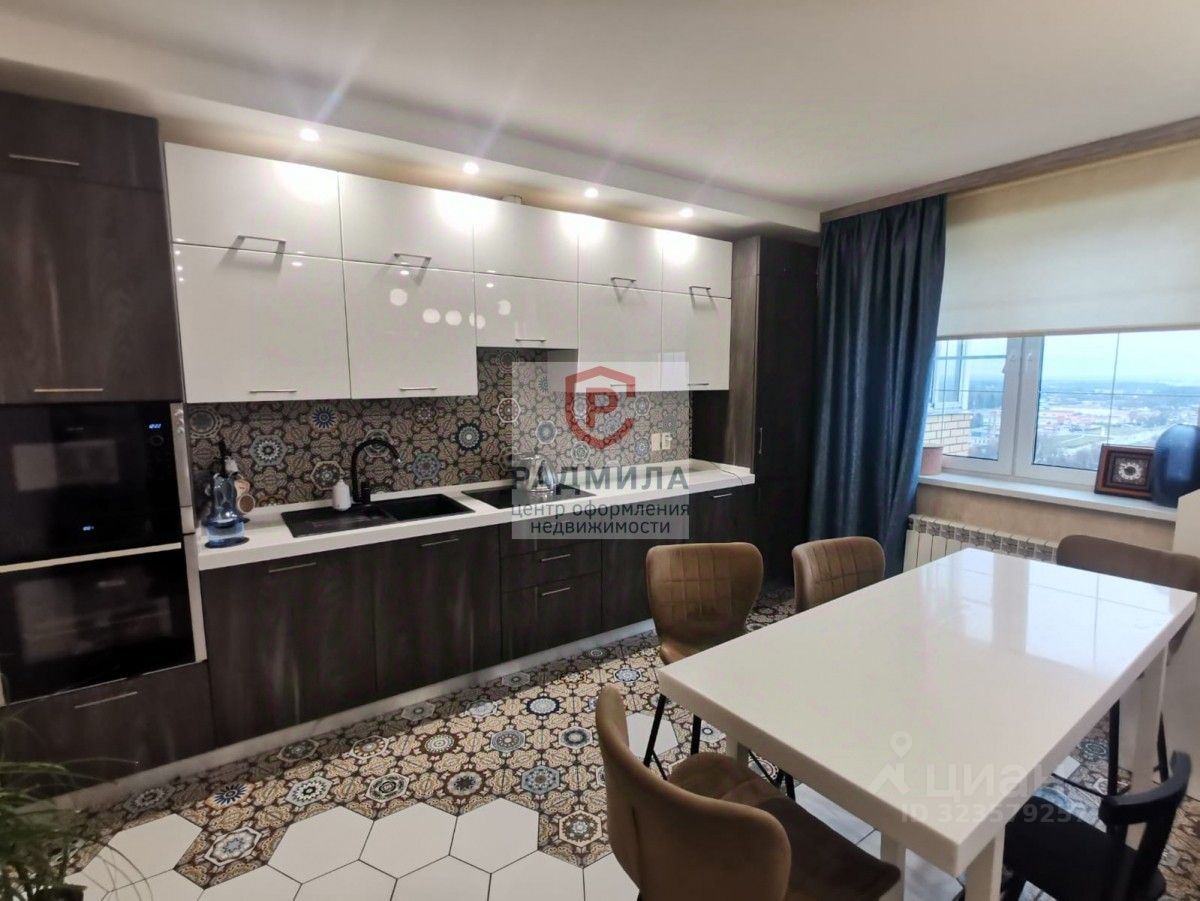 Продажа 3-комн квартиры на вторичном рынке Сергиев Посад, проспект Красной Армии, 240к1