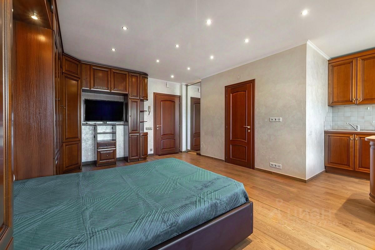 Продажа 1-комн квартиры на вторичном рынке Большая Никитская улица, 49