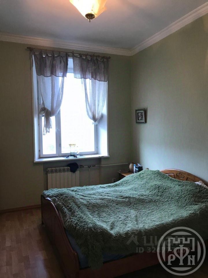 Продажа 3-комн квартиры на вторичном рынке Московский проспект, 186