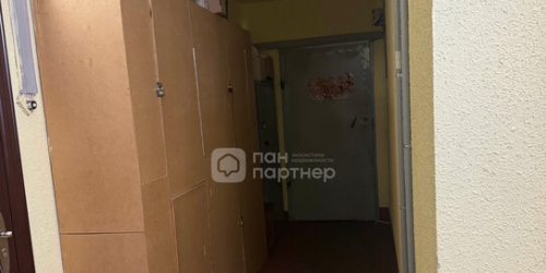 3-комн квартира Маршала Захарова ул,  д. 30,  к. 1