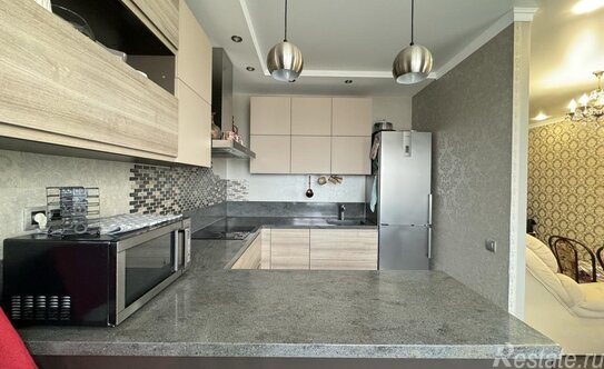 Продажа 3-комн квартиры на вторичном рынке Новый Оккервиль, пр-кт Строителей,  д. 2