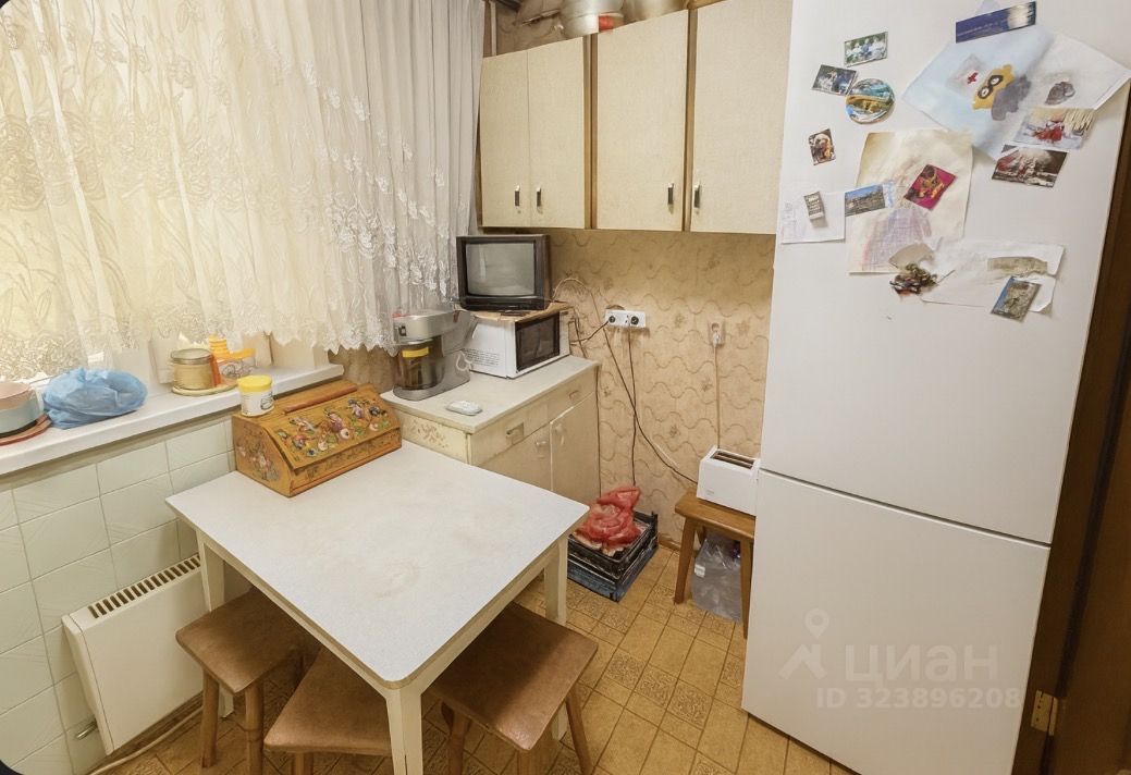 Продажа 4-комн квартиры на вторичном рынке Туристская улица, 24К1