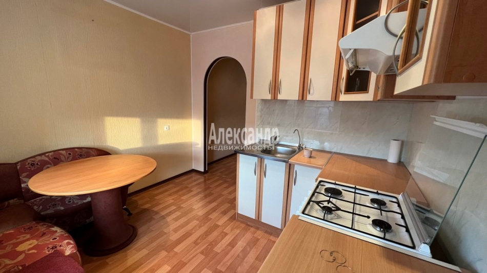 Продажа 1-комн квартиры на вторичном рынке Выборг г., Гагарина ул. ,  д. 45