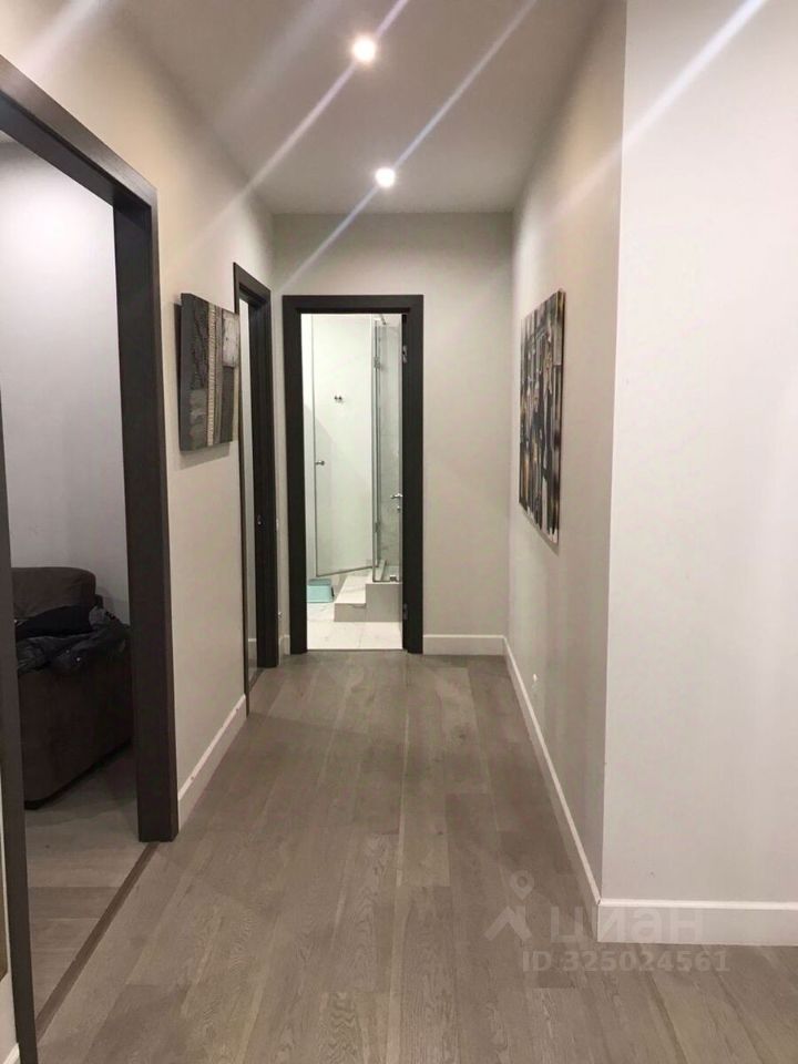 Аренда 2-комн квартиры на вторичном рынке 26-я Васильевского острова линия, 15Б