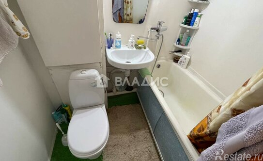 Продажа 1-комн квартиры на вторичном рынке Нежинская улица,  д. 13 с1