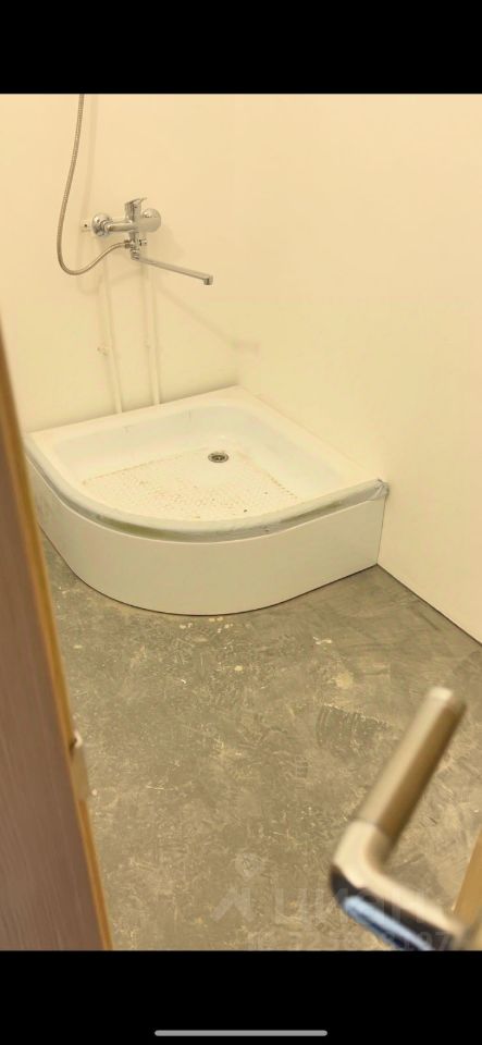 Продажа студии д. Куттузи, улица Уланская, 1