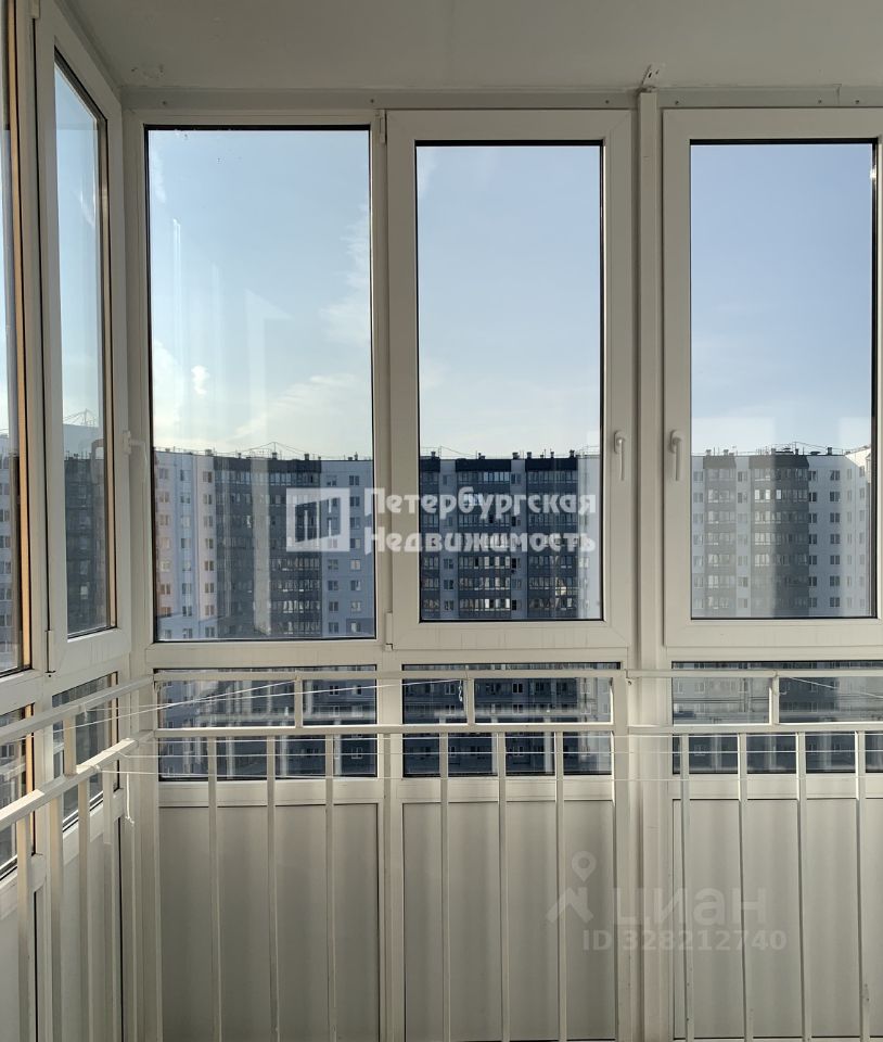 Продажа 2-комн квартиры на вторичном рынке пос. Новогорелово, улица Современников, 17к1