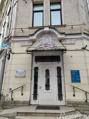 Продажа торгового помещения Гусятников пер,  д. 13/3