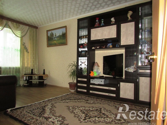 Продажа 1-комн квартиры на вторичном рынке Белоозерский пгт, 60 лет Октября ул ,  д. 4