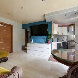 Продажа 4-комн квартиры на вторичном рынке Новаторов б-р,  д. 56