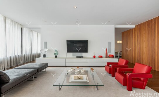 Продажа 5-комн квартиры на вторичном рынке Брюсов пер,  д. 19