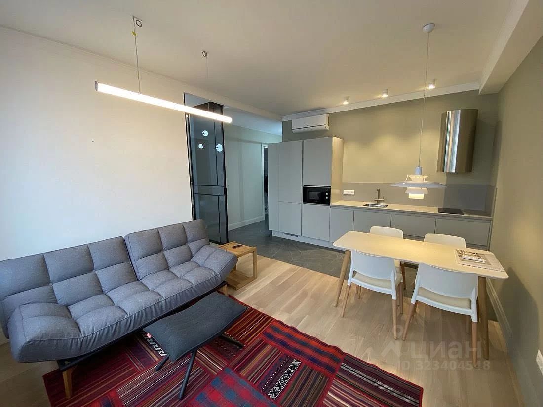 Аренда 2-комн квартиры на вторичном рынке улица Авиаконструктора Сухого, 2к1