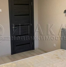 Продажа 3-комн квартиры на вторичном рынке Российский проспект,  д. 14