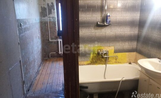 Продажа 2-комн квартиры на вторичном рынке Серпухов, ул Космонавтов,  д. 15а