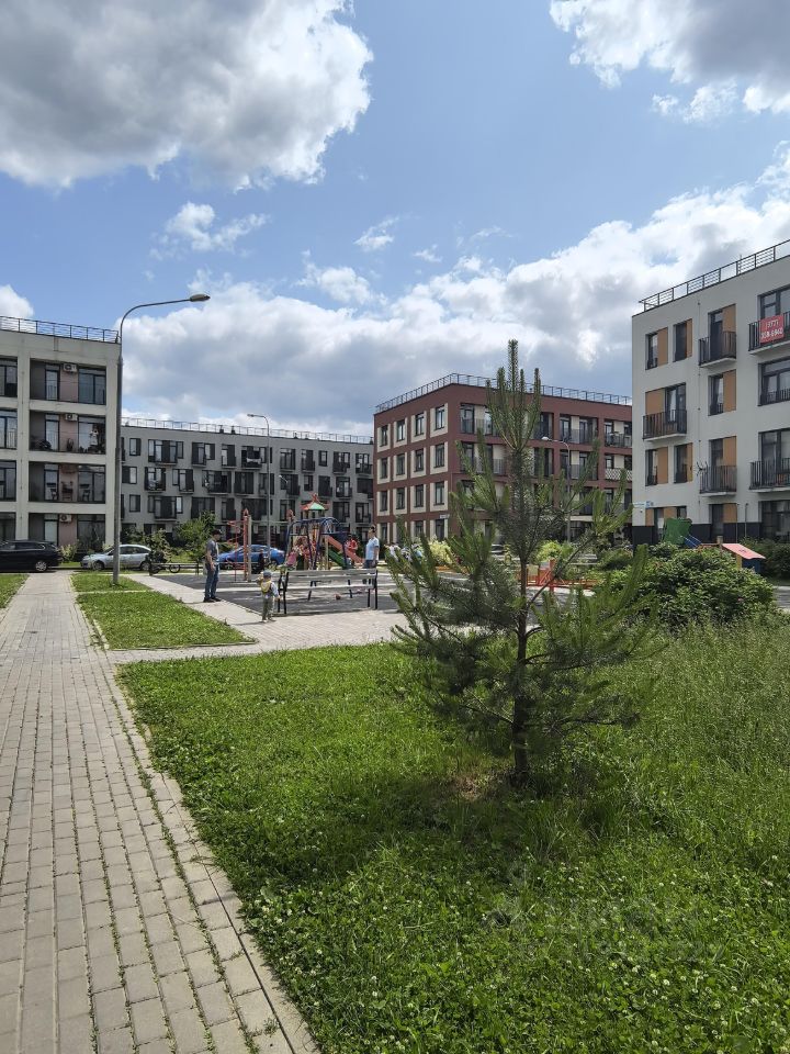 Продажа 1-комн квартиры на вторичном рынке пос. Мещерино, улица 4-й квартал, 9