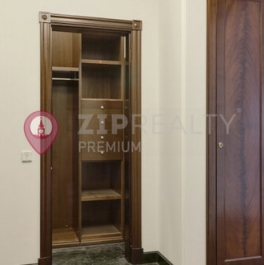 Продажа 4-комн квартиры на вторичном рынке Бронная М. ул,  д. 44