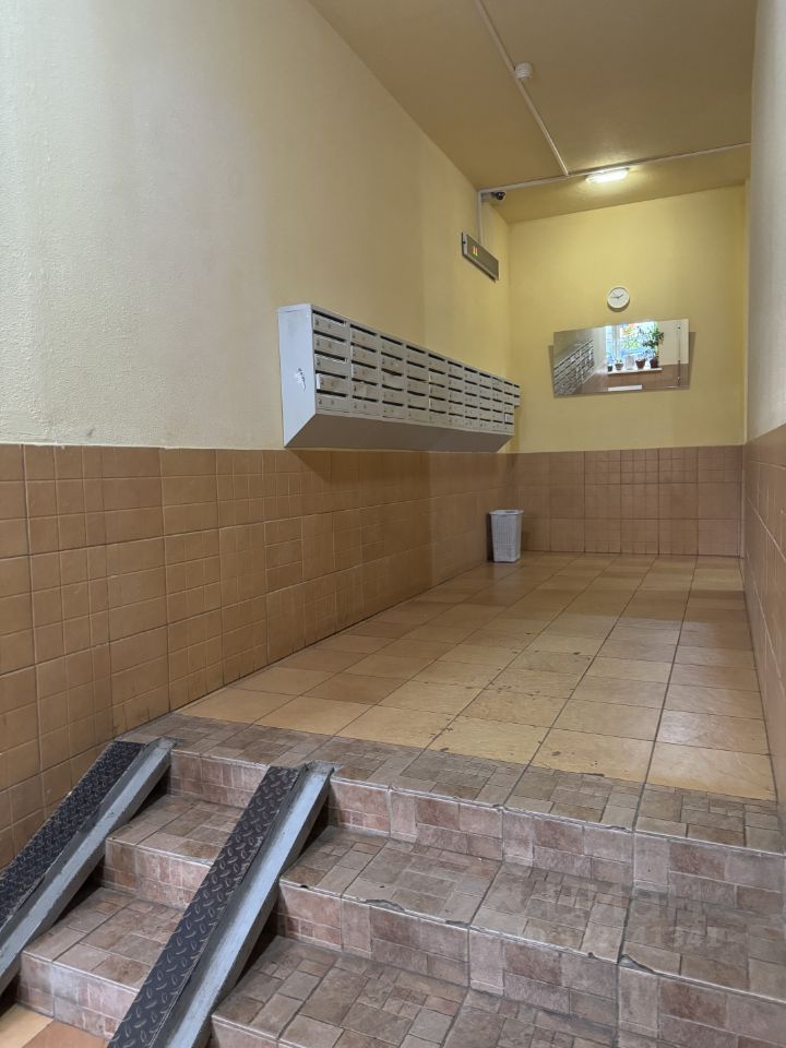 Продажа 1-комн квартиры на вторичном рынке Люберцы, Октябрьский проспект, 18к2