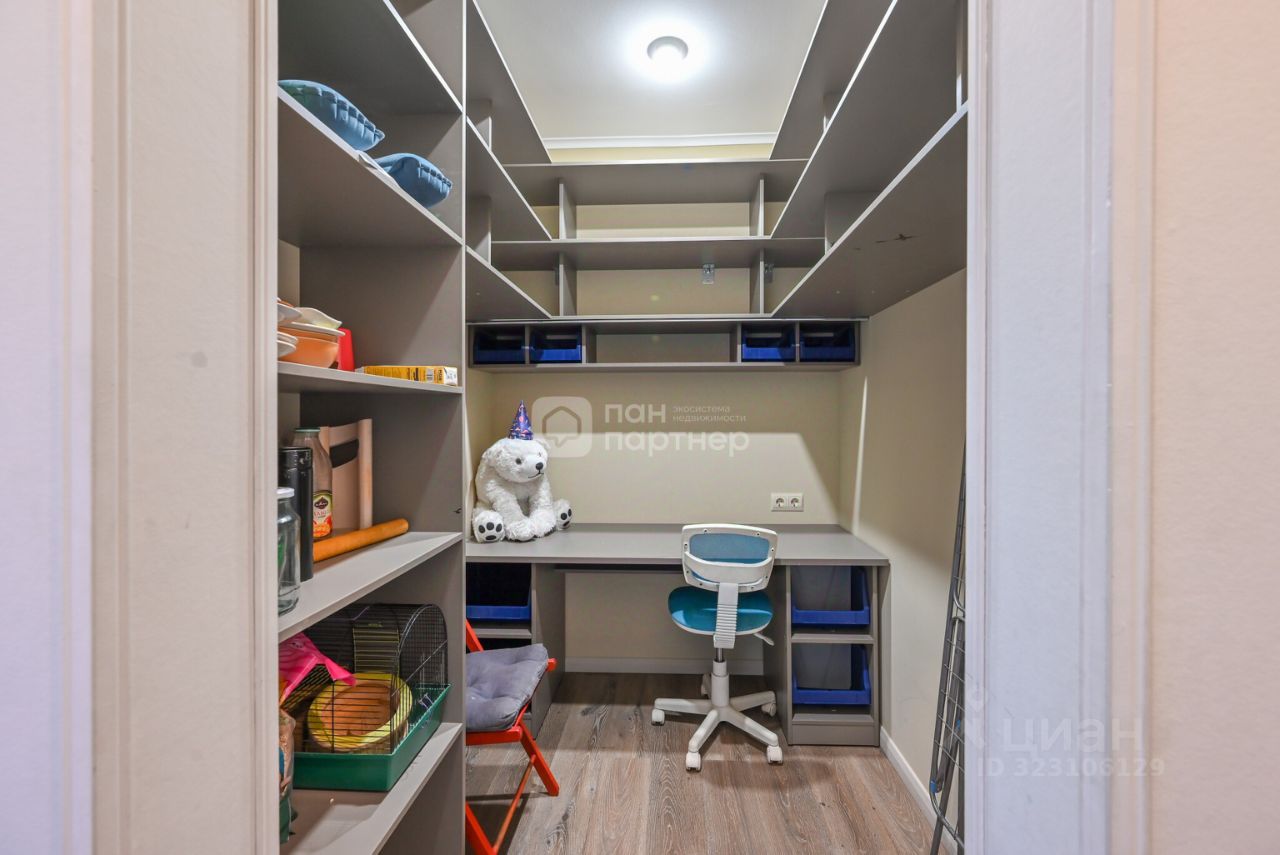 Продажа 2-комн квартиры на вторичном рынке пос. Шушары, проспект Старорусский, 6