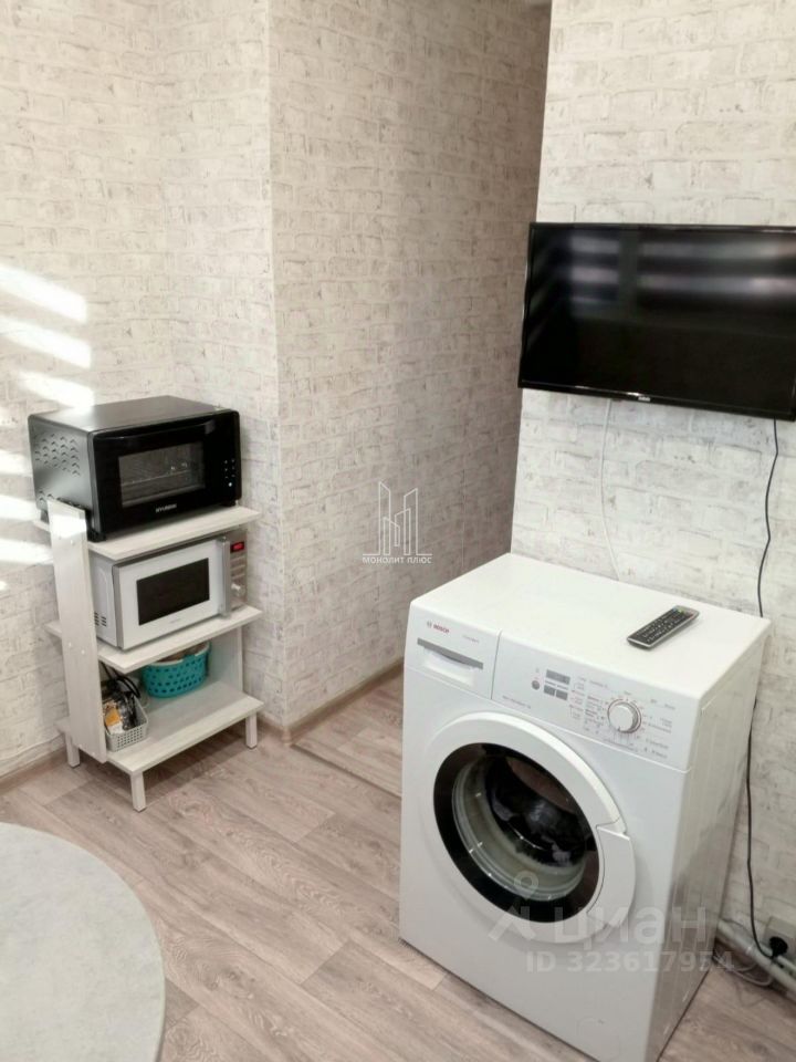 Продажа 3-комн квартиры на вторичном рынке улица Танкиста Хрустицкого, 7