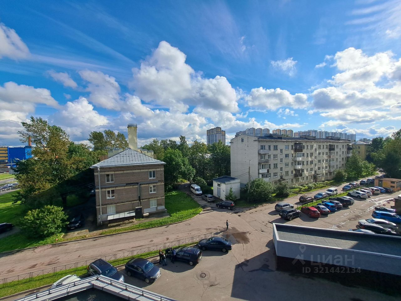 Продажа 1-комн квартиры на вторичном рынке проспект Славы, 55