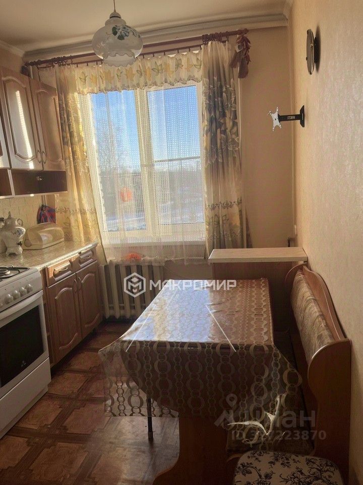 Продажа 2-комн квартиры на вторичном рынке пос. Климово, улица Центральная, 2