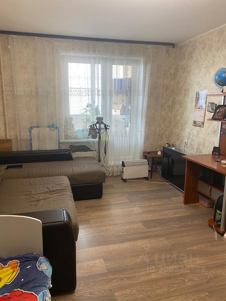 Продажа 2-комн квартиры на вторичном рынке Сходня мкр, проезд Больничный, 1