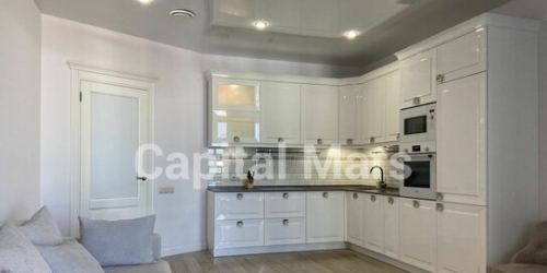 3-комн квартира ул Гашека,  д. 11