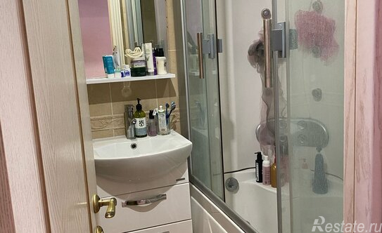 Продажа 2-комн квартиры на вторичном рынке ул Матвеевская,  д. 42,  к. 2