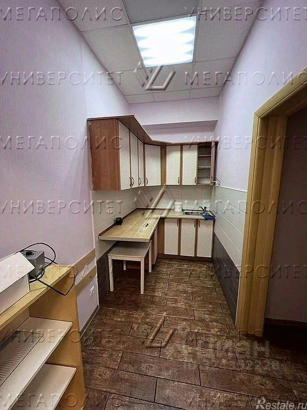 Продажа торгового помещения Святоозёрская улица,  д. 32
