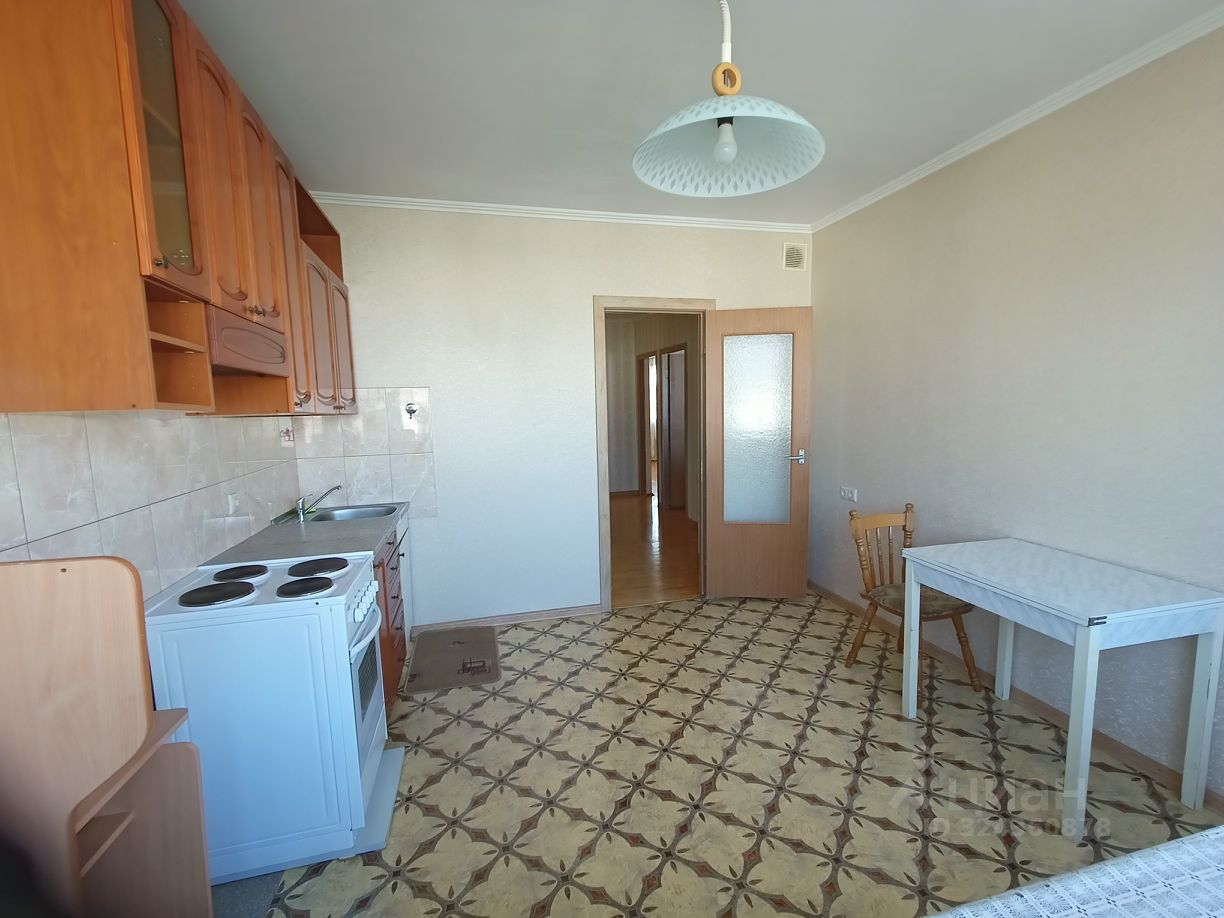 Аренда 2-комн квартиры на вторичном рынке Алтайская улица, 20