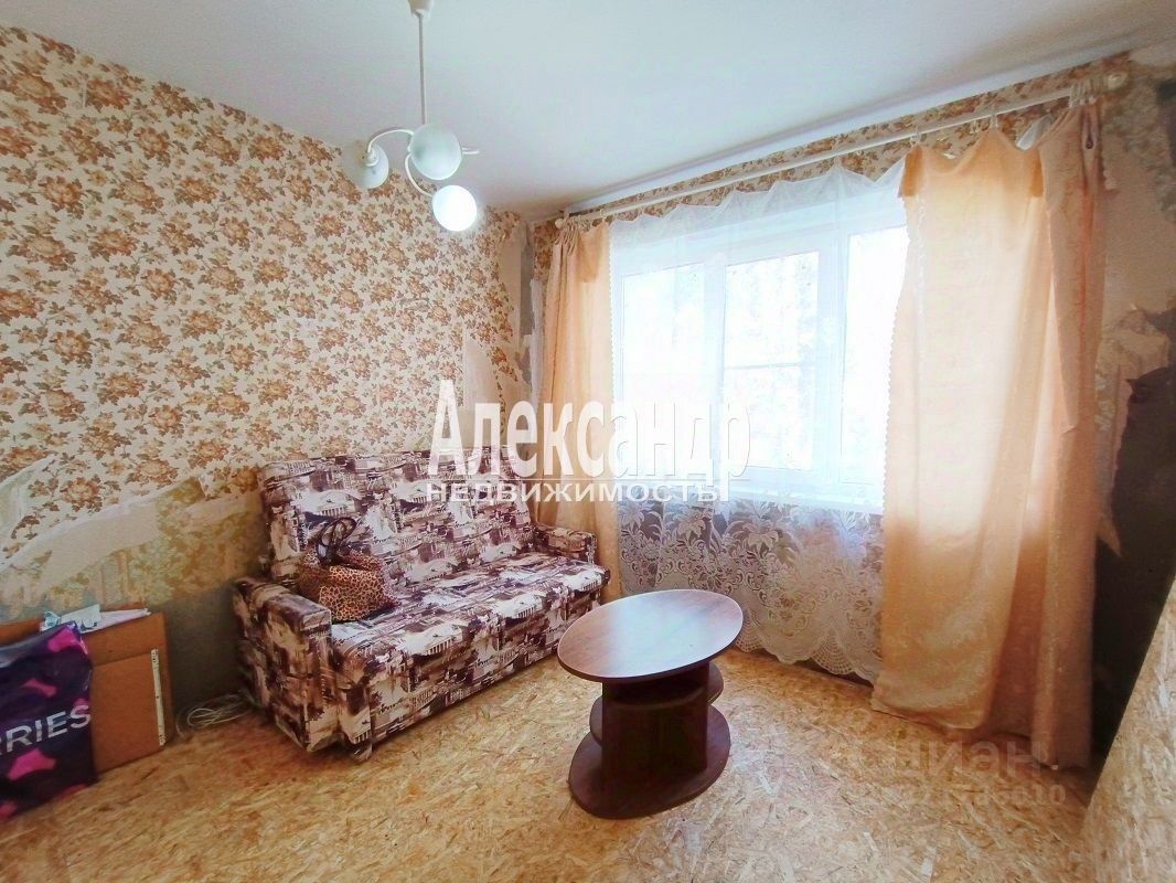 Продажа 4-комн квартиры на вторичном рынке Выборг, улица Сухова, 8