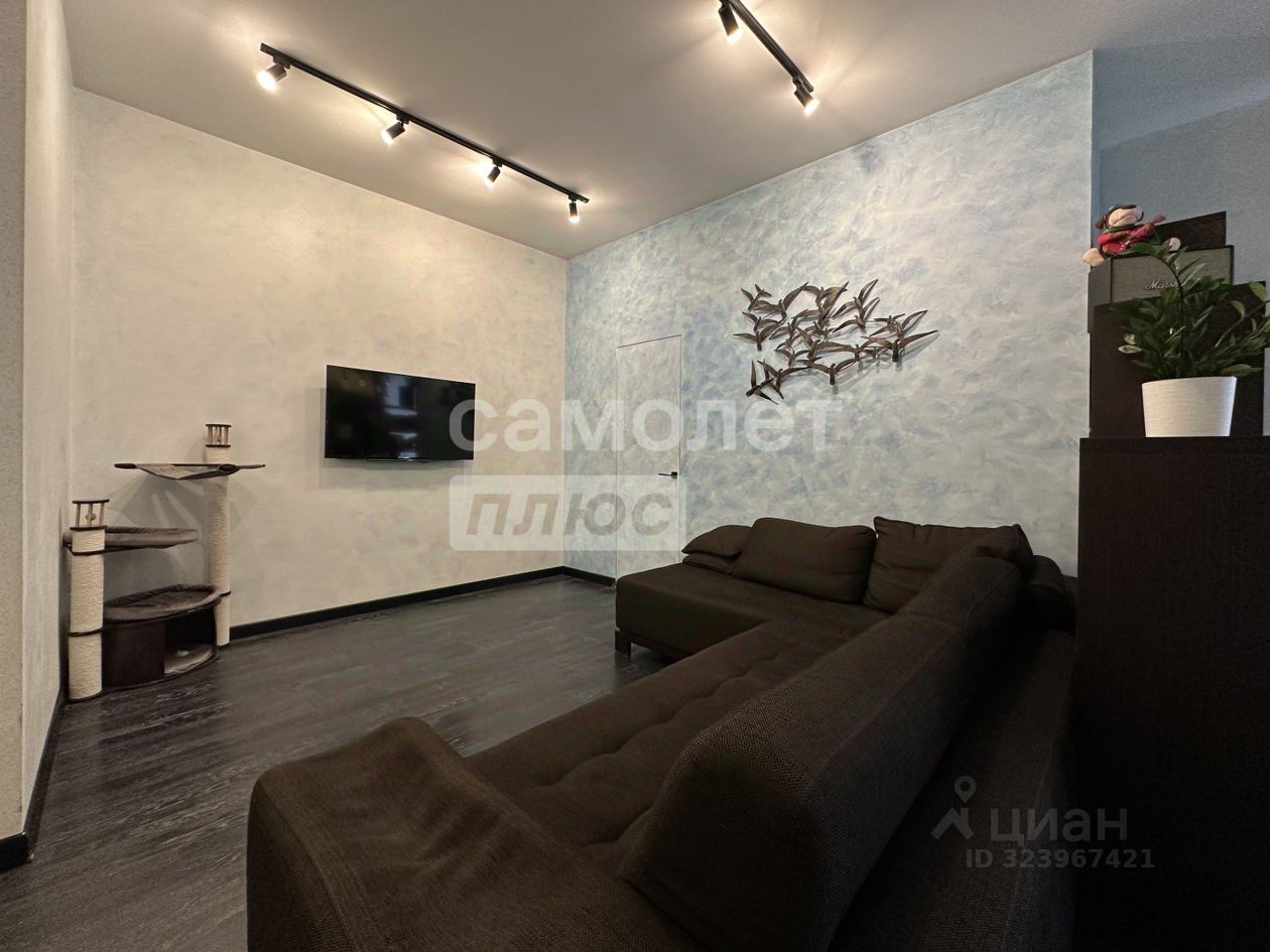 Продажа 3-комн квартиры на вторичном рынке улица Маршала Соколовского, 5