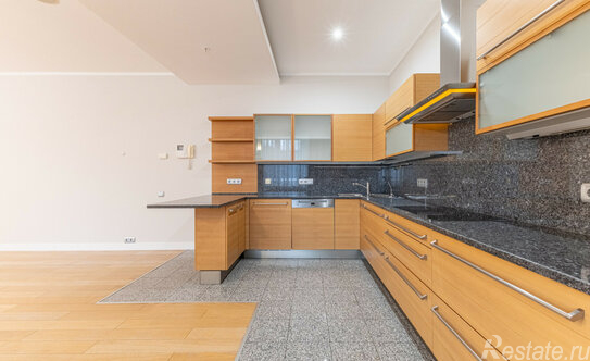 Продажа 5-комн квартиры на вторичном рынке Смоленский 1-й пер,  д. 17