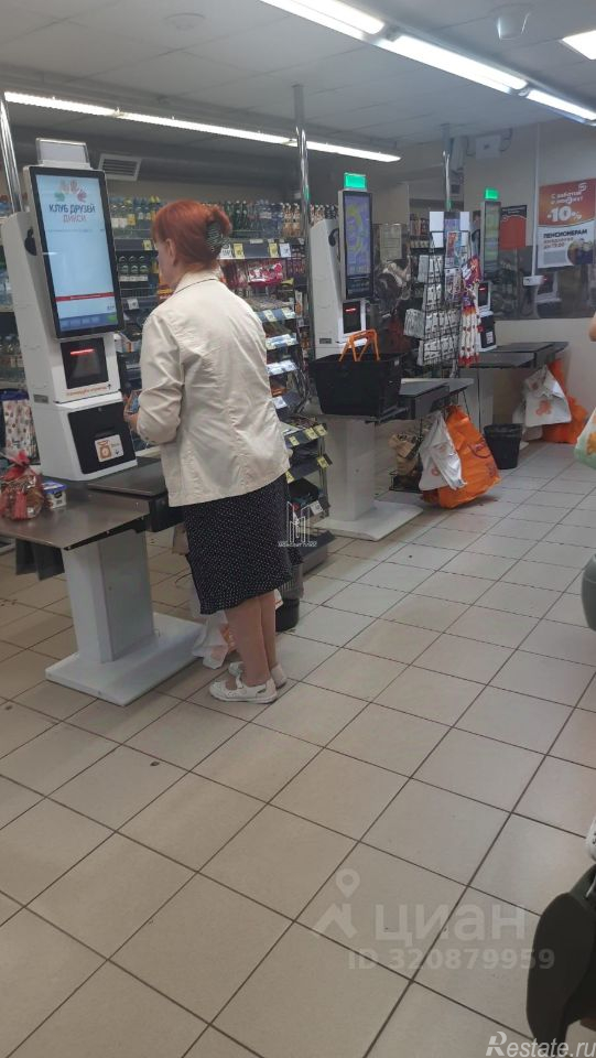 Аренда торгового помещения Средний пр-кт,  д. 99/18